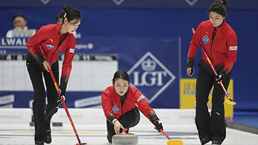 更通过他的 更通过他的